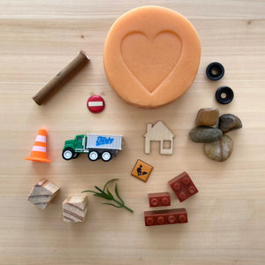 148 - 01 Playkits - Happy Heart Playkits - Painted Door on Main