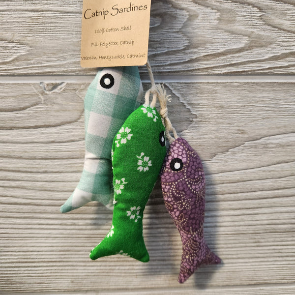 877-83 Catnip Sardine Cat Toys- Leslie's Stitchery