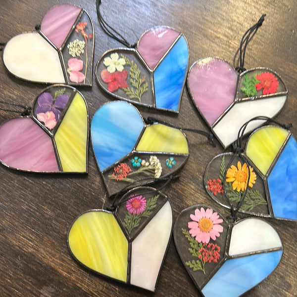 876-10 Heart & Flower Ornaments - A Touch of Glass