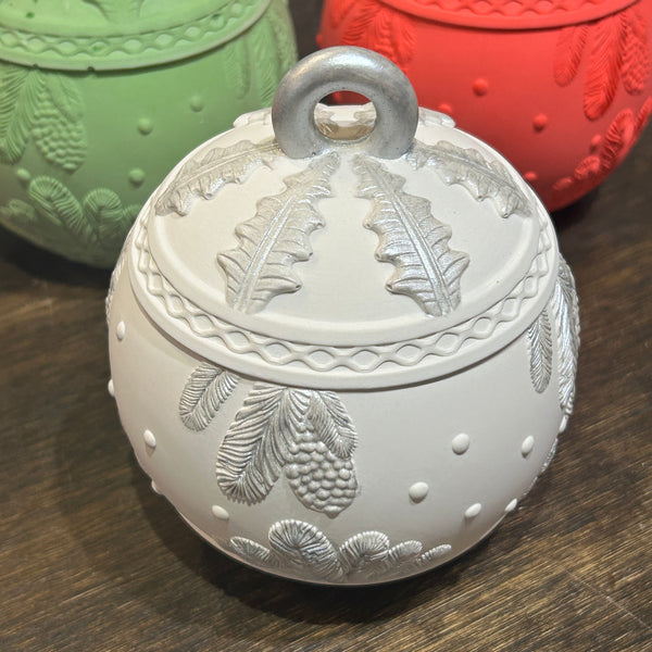 113-40 Large Ornament Candles - Flickering Aromas