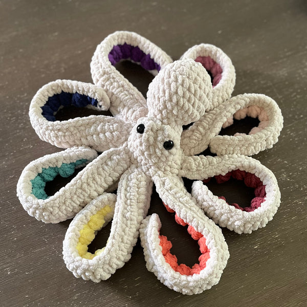 096-06 Water Creatures - Willing Hands Crochet