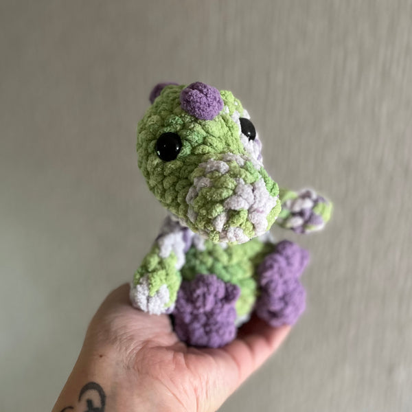 096-23 Dinos - Willing Hands Crochet