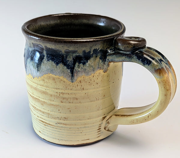 075-12 Cups & Mugs - Elizabeth's Clay Vision