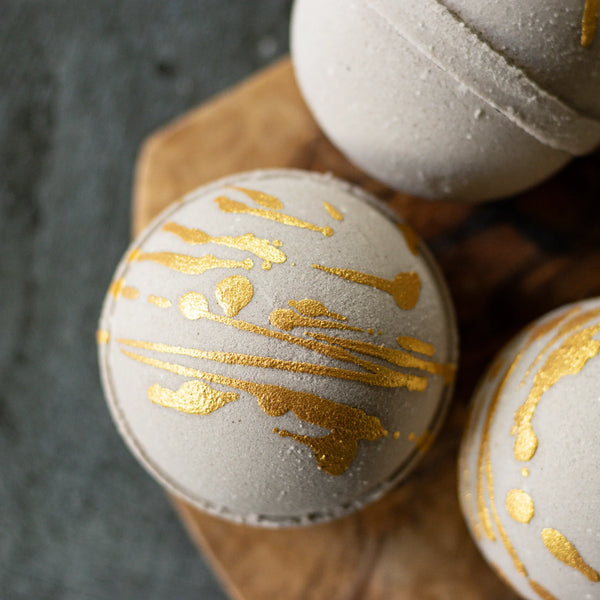 106-03 Fizzy Oat Bath Bomb - Oatmel Bath & Body