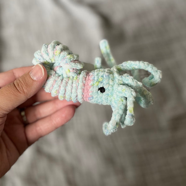 096-06 Water Creatures - Willing Hands Crochet