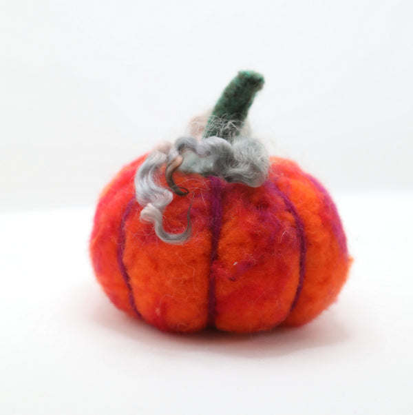 116-12 Felted Pumpkins - Elaine Grandon Fibre Arts - Painted Door on Main