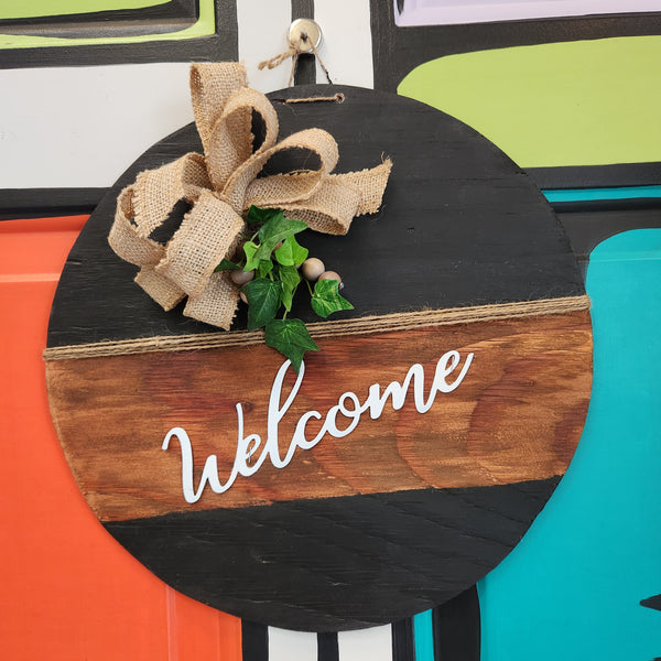 811-06 Wooden Welcome Signs- Ilda Labrecque